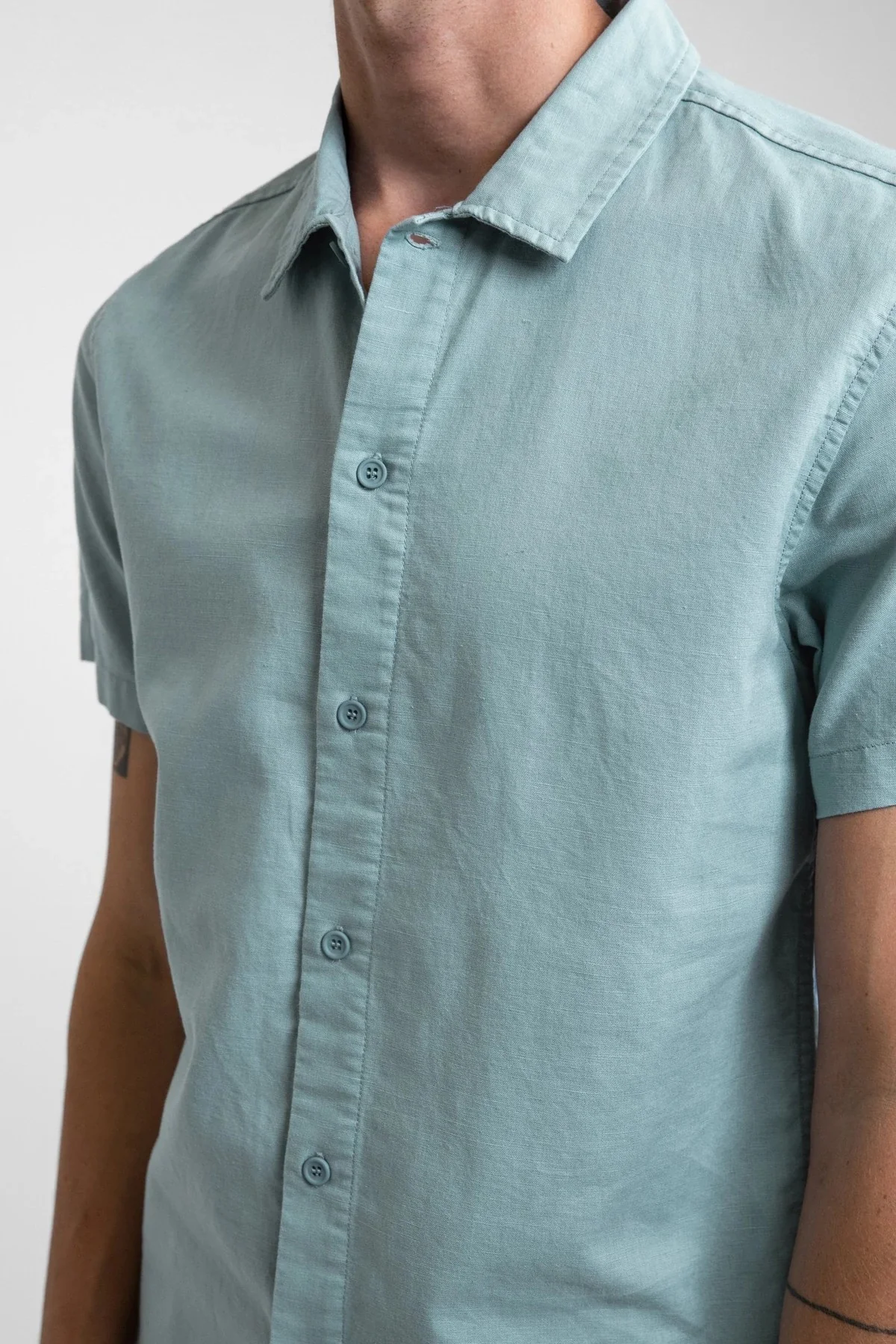 Classic Linen SS Shirt (Eucalyptus) - Image 3