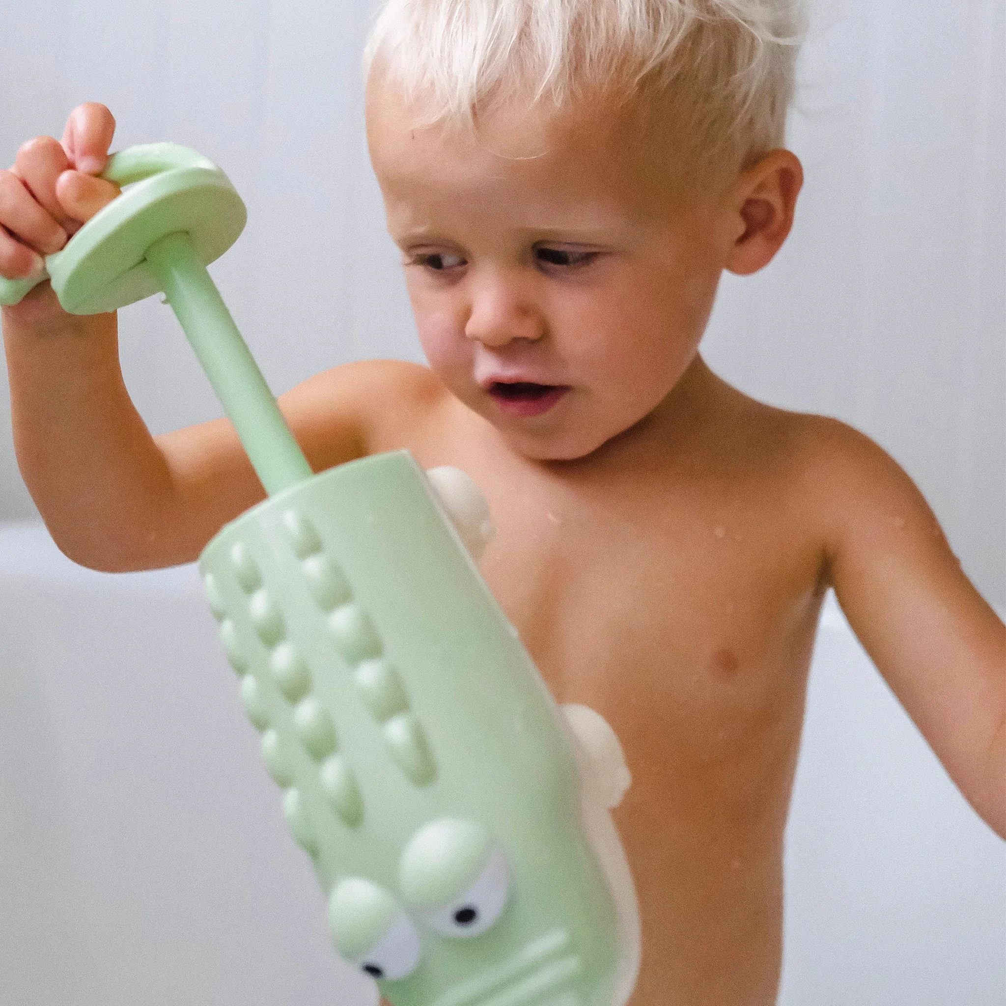 Crocodile Water Squirter - Image 4