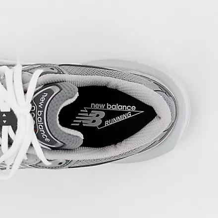 Made in USA 990v6 Sneaker (Grey) - Image 5